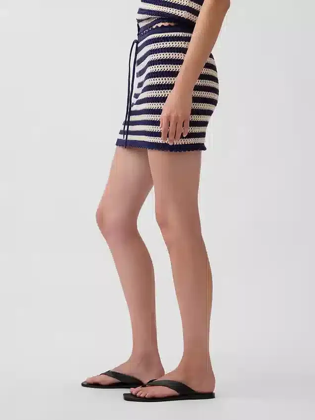 100 % Baumwolle, gehäkelter, leicht anzuziehender Mini-Skort
