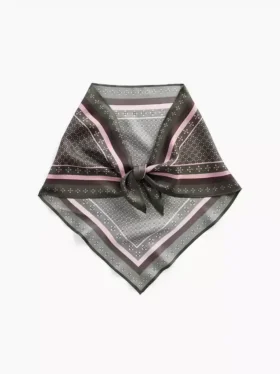 100 % Seide – Übergroßer dreieckiger Bandana-Schal