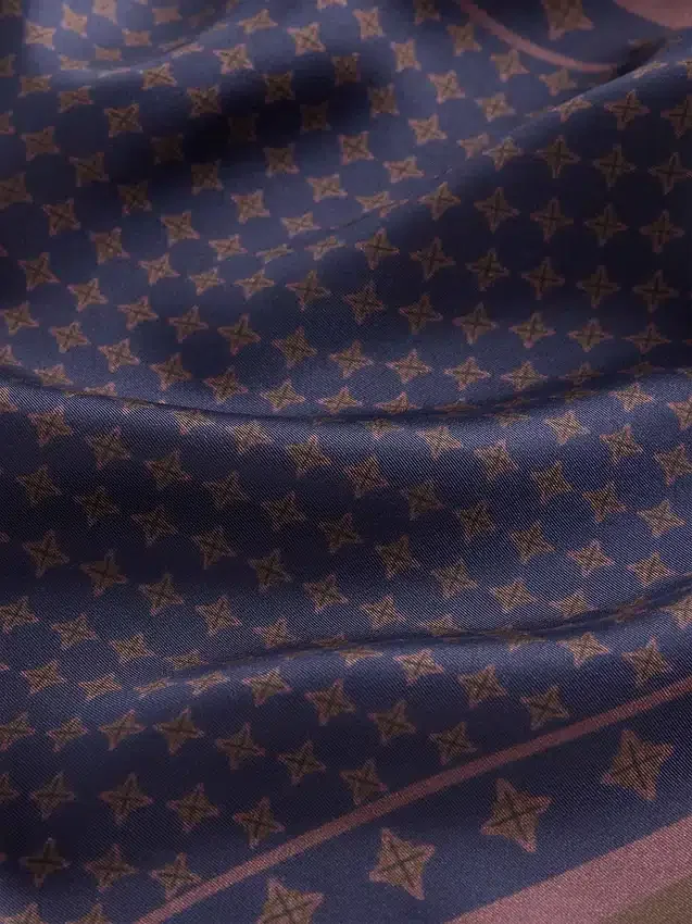 100 % Seide – Übergroßer dreieckiger Bandana-Schal