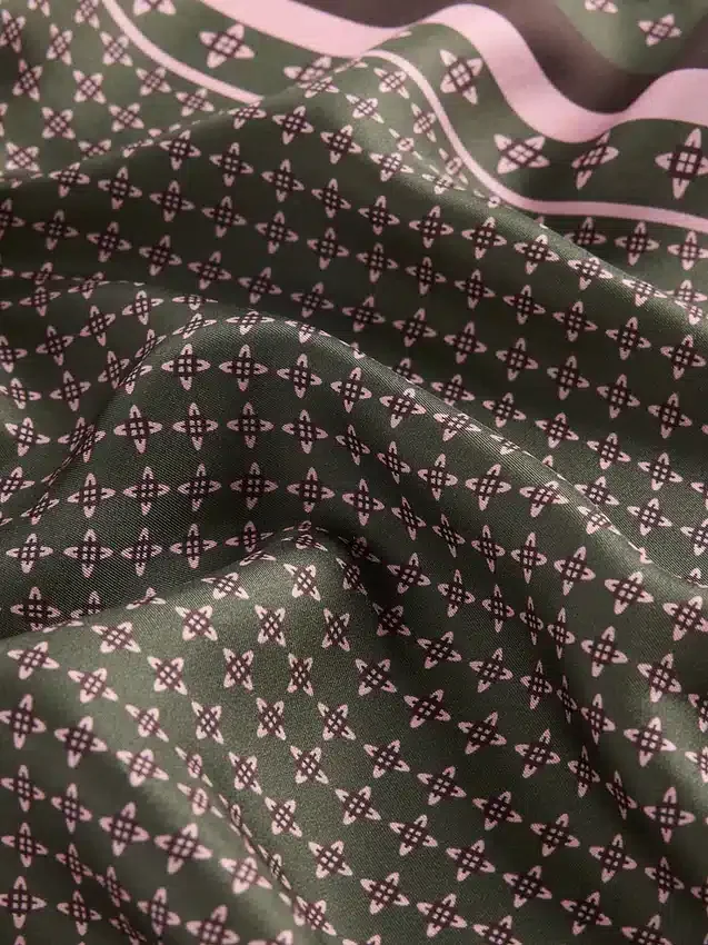 100 % Seide – Übergroßer dreieckiger Bandana-Schal