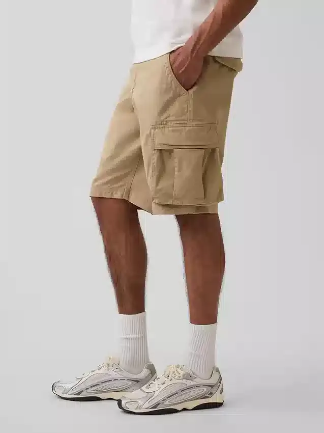 11" Cargo-Shorts in lockerer Passform