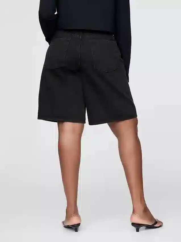 11" Denim-Shorts mit mittlerer Leibhöhe und verlängertem Schnitt