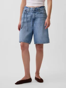 11″ Mid-Rise-Denim-Shorts mit Micro-Gürtel und Longline-Schnitt