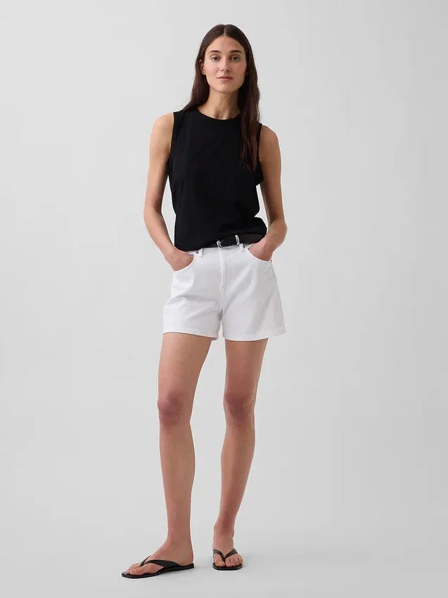 3,5" hohe, locker sitzende, gerade geschnittene Jeansshorts