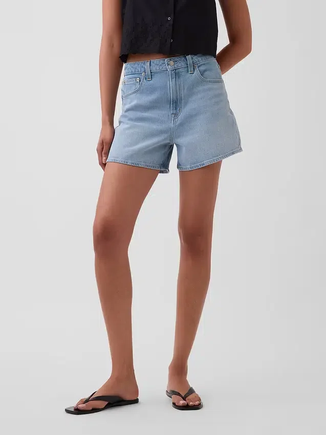 3,5" hohe, locker sitzende, gerade geschnittene Jeansshorts
