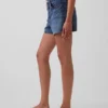 3,5" hohe, locker sitzende, gerade geschnittene Jeansshorts