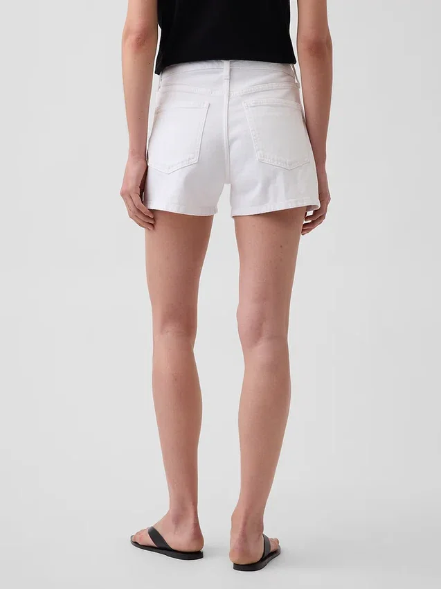 3,5" hohe, locker sitzende, gerade geschnittene Jeansshorts