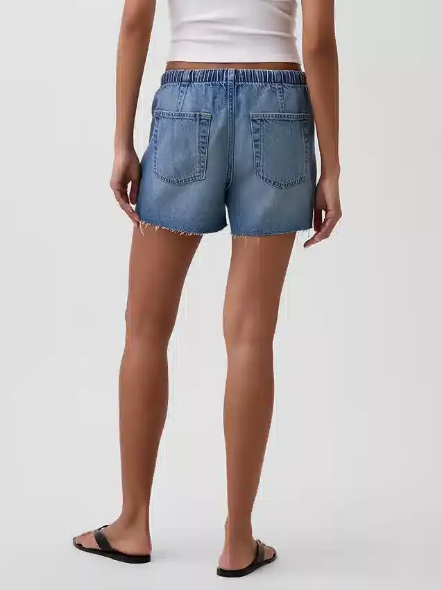 3,5“ tief sitzende, bequeme Jeans-Shorts