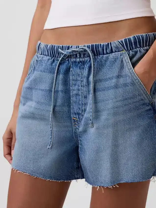 3,5“ tief sitzende, bequeme Jeans-Shorts