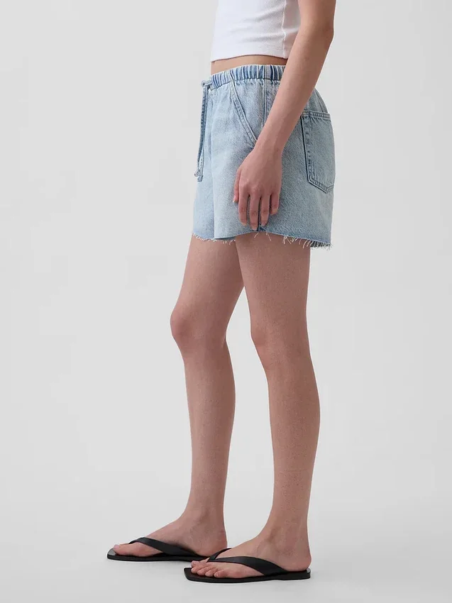 3,5“ ultraweiche, tief sitzende Easy-Denim-Shorts