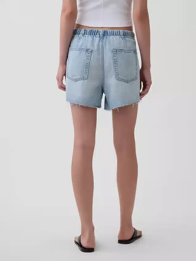 3,5“ ultraweiche, tief sitzende Easy-Denim-Shorts