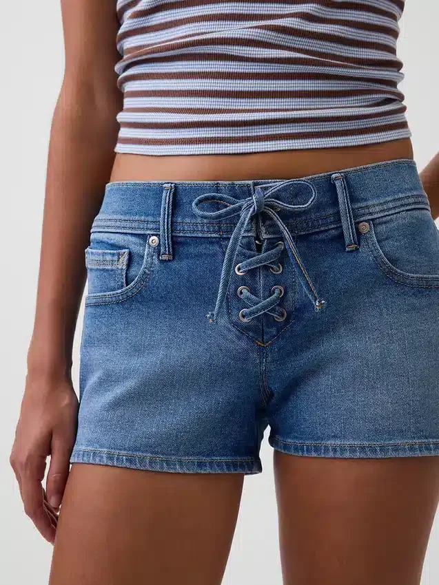 3" Denim-Shorts mit niedriger Leibhöhe und Schnürung