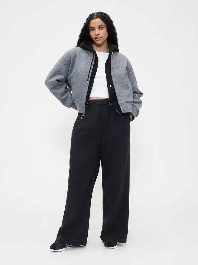 365 High-Rise-Jeanshose aus ultrweichem Denim mit Falten
