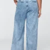 365 High-Rise-Jeanshose aus ultrweichem Denim mit Falten