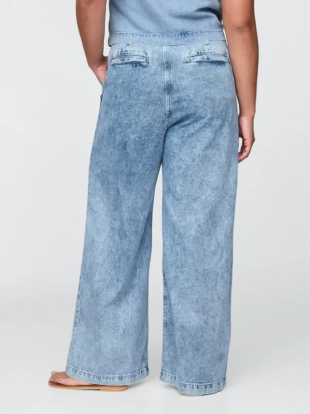 365 High-Rise-Jeanshose aus ultrweichem Denim mit Falten