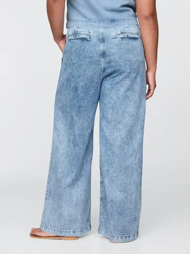 365 High-Rise-Jeanshose aus ultrweichem Denim mit Falten