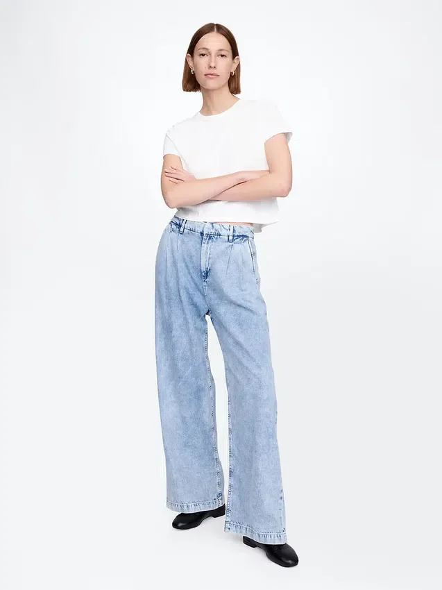 365 High-Rise-Jeanshose aus ultrweichem Denim mit Falten