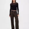 365 Low-Rise-Hose aus gebürstetem Twill mit Falten