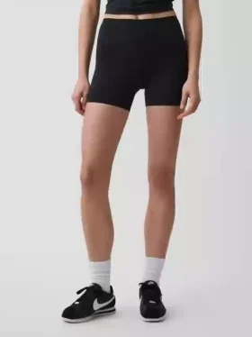 4″ GapFit Smooth Bike Shorts
