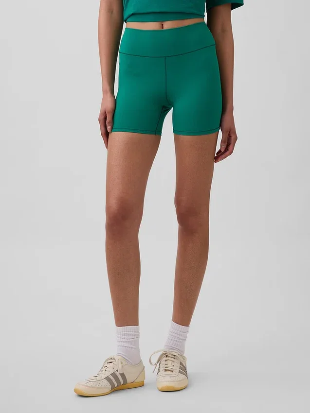 4" GapFit Smooth Bike Shorts