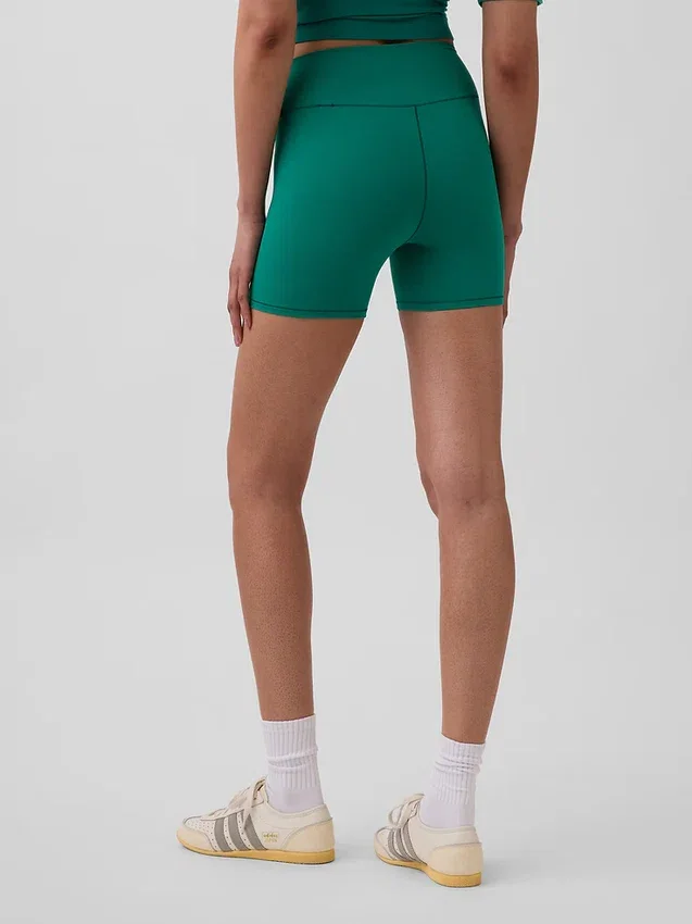 4" GapFit Smooth Bike Shorts