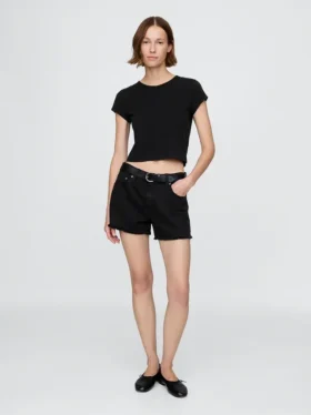 4" Mid Rise, ultraweiche, locker sitzende Shorts mit abgeschnittenem Saum