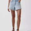 4" Mid Rise, ultraweiche, locker sitzende Shorts mit abgeschnittenem Saum
