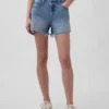 4" Mid Rise, ultraweiche, locker sitzende Shorts mit abgeschnittenem Saum