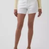 4" Mid Rise, ultraweiche, locker sitzende Shorts mit abgeschnittenem Saum