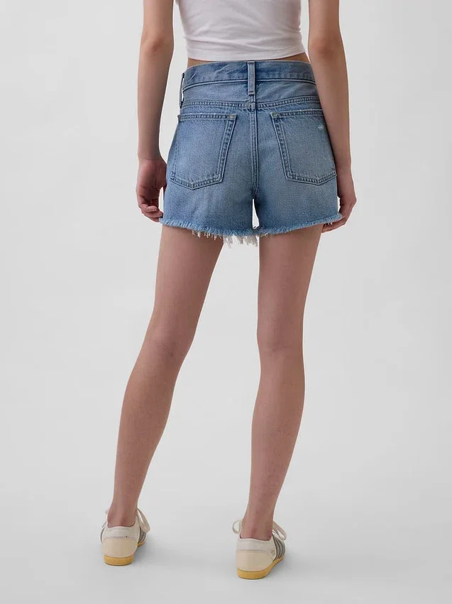 4" Mid Rise, ultraweiche, locker sitzende Shorts mit abgeschnittenem Saum
