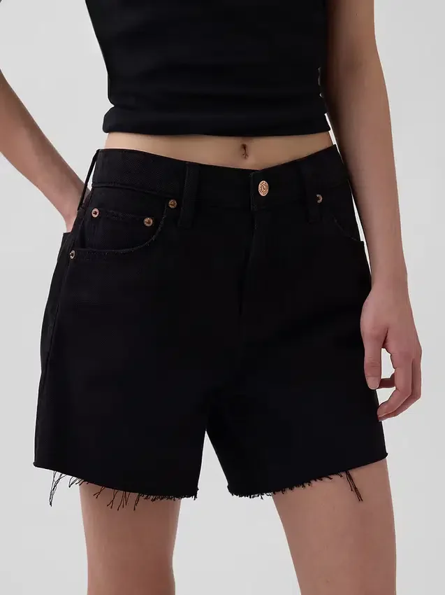 4" Mid Rise, ultraweiche, locker sitzende Shorts mit abgeschnittenem Saum