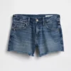 4" Mid Rise, ultraweiche, locker sitzende Shorts mit abgeschnittenem Saum