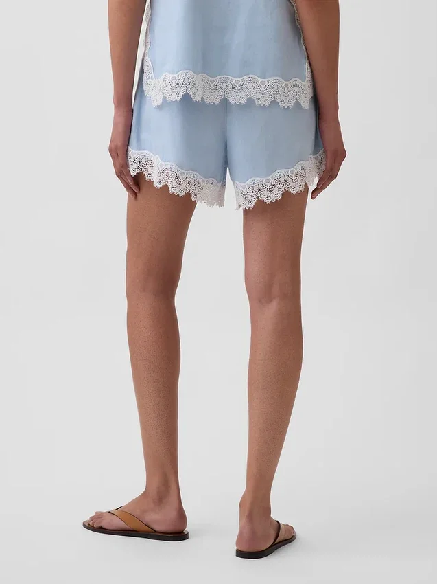 4" Shorts aus Leinenmischung mit mittlerer Leibhöhe und Spitzenbesatz