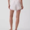 4" Shorts aus Leinenmischung mit mittlerer Leibhöhe und Spitzenbesatz