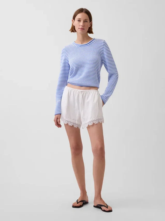 4" Shorts aus Leinenmischung mit mittlerer Leibhöhe und Spitzenbesatz