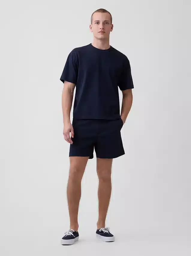 5,5" Shorts in lockerer Passform