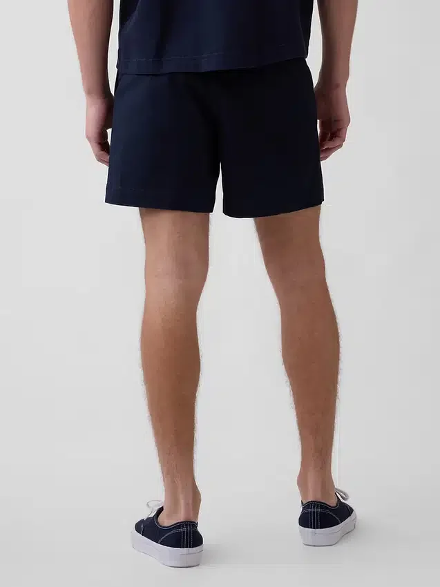 5,5" Shorts in lockerer Passform