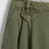 6" kurze Plissee-Shorts aus Twill mit mittlerer Leibhöhe