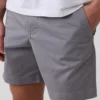 7" Shorts in lockerer Passform