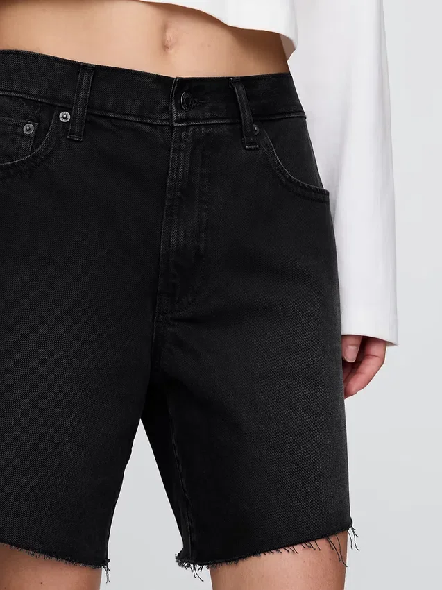 8" Bermuda-Shorts aus Denim im 90er-Jahre-Stil mit mittlerer Leibhöhe