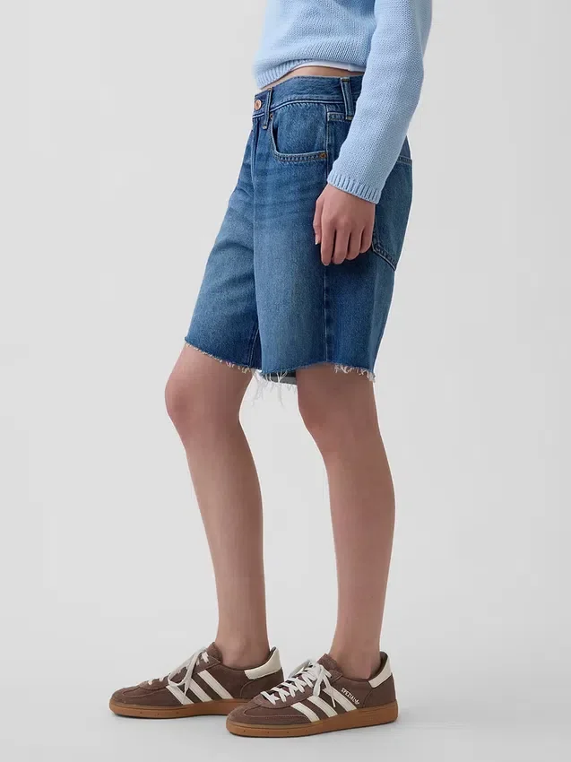 8" Bermuda-Shorts aus Denim mit mittlerer Leibhöhe und lockerer Passform