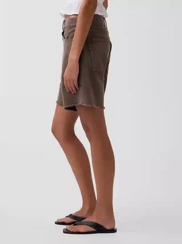 8" Bermuda-Shorts aus Denim mit mittlerer Leibhöhe und lockerer Passform