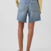8" Bermuda-Shorts aus Denim mit mittlerer Leibhöhe und lockerer Passform