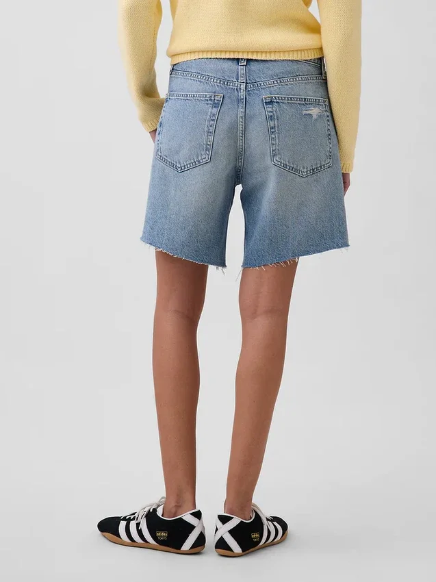 8" Bermuda-Shorts aus Denim mit mittlerer Leibhöhe und lockerer Passform