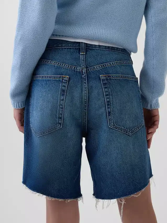 8" Bermuda-Shorts aus Denim mit mittlerer Leibhöhe und lockerer Passform