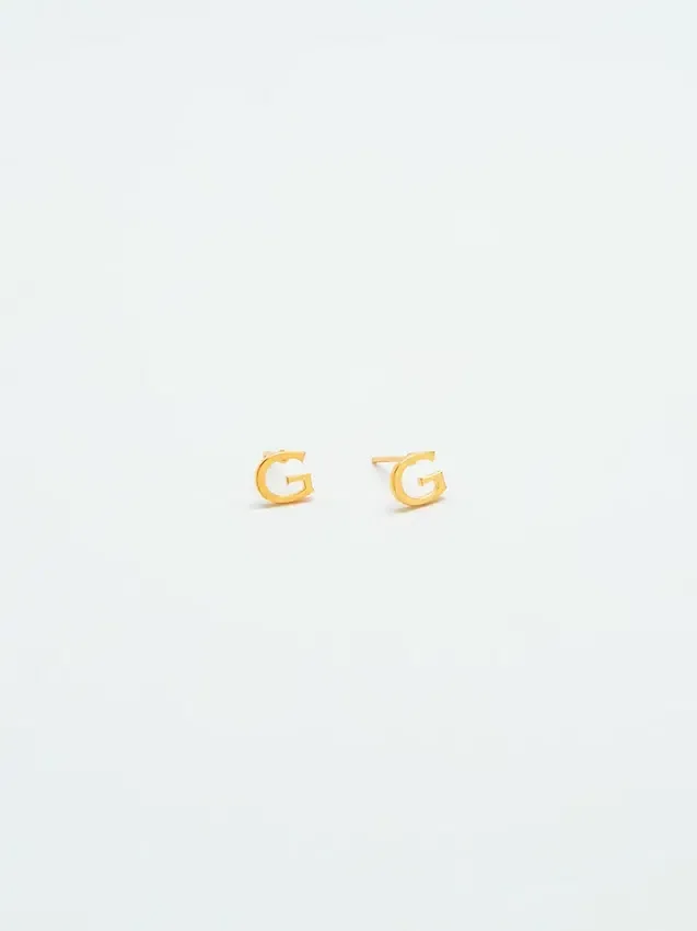 Admiral Row Gold-Initialen-Ohrringe