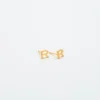 Admiral Row Gold-Ohrringe mit Initialen