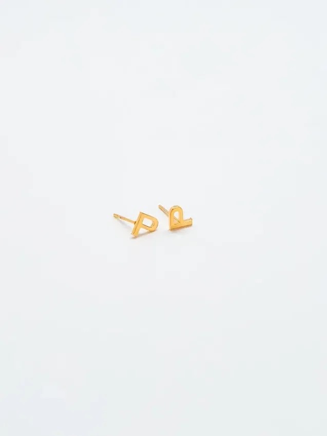 Admiral Row Gold-Ohrringe mit Initialen