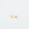 Admiral Row Gold-Ohrringe mit Initialen