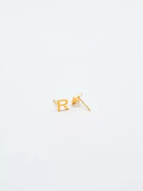 Admiral Row Gold-Ohrringe mit Initialen